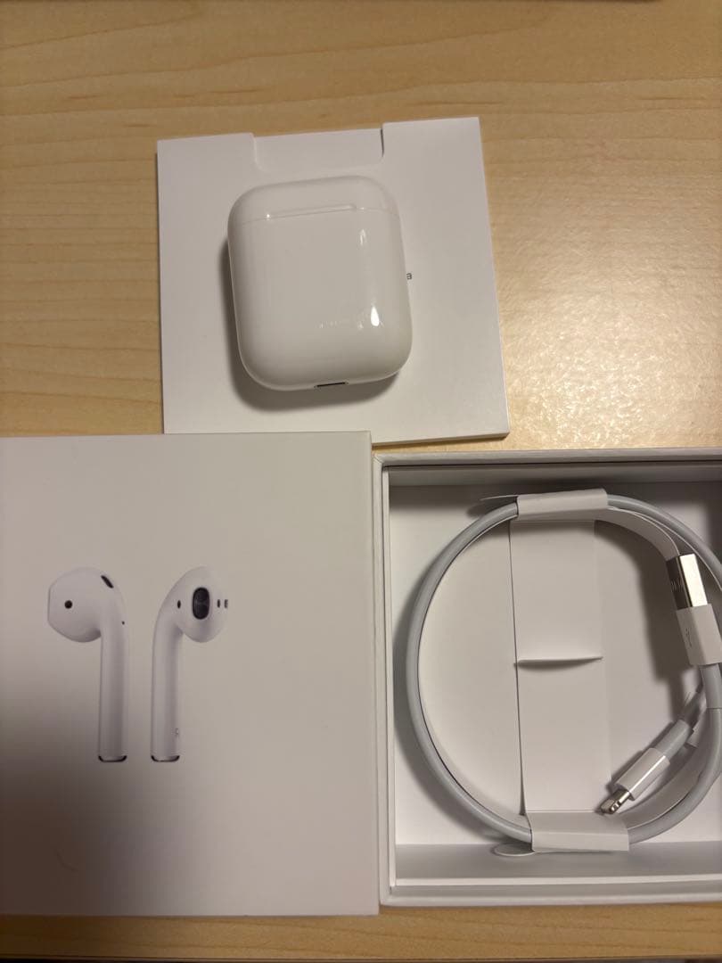 美品　Airpods 2世代