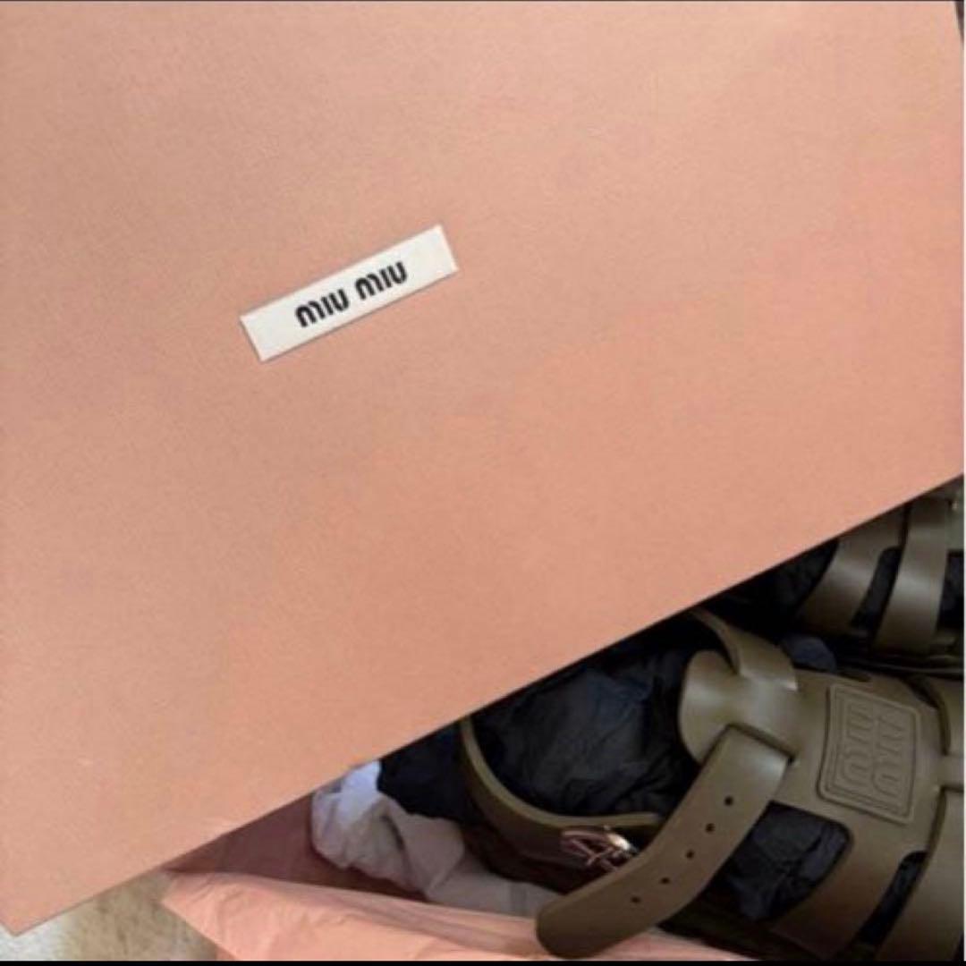 miumiuプラットフォームサンダル　グルカサンダル