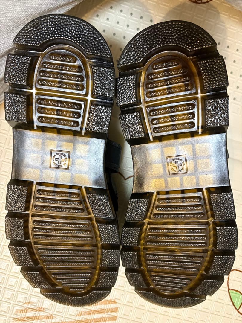 【新品未使用】ドクターマーチン　メンズサンダル　※箱無し