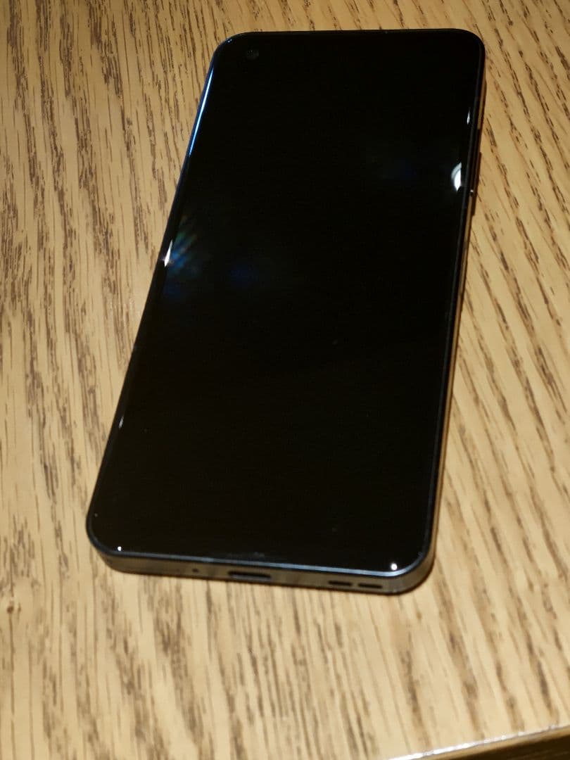 ASUS Zenfone 9 本体　RAM 16GB ROM 256GB