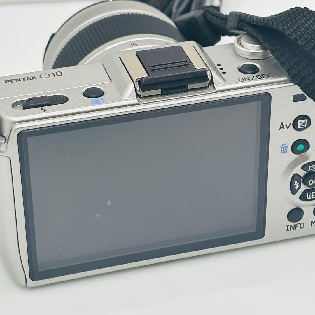 【美品】PENTAX Q10 ミラーレス 一眼 レンズセット　ケース付き