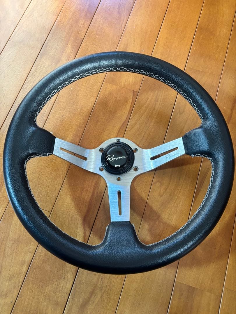 Renown ステアリング