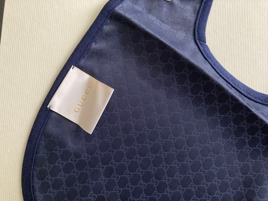 新品 グッチ ベビー おくるみ スタイ ギフト グッチチルドレン