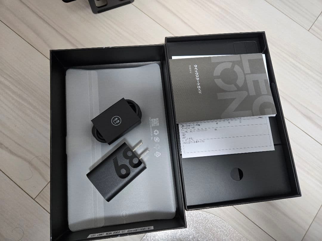 週末値下げ　国内版LenovoLegionTab8.8インチ ZAEF0052