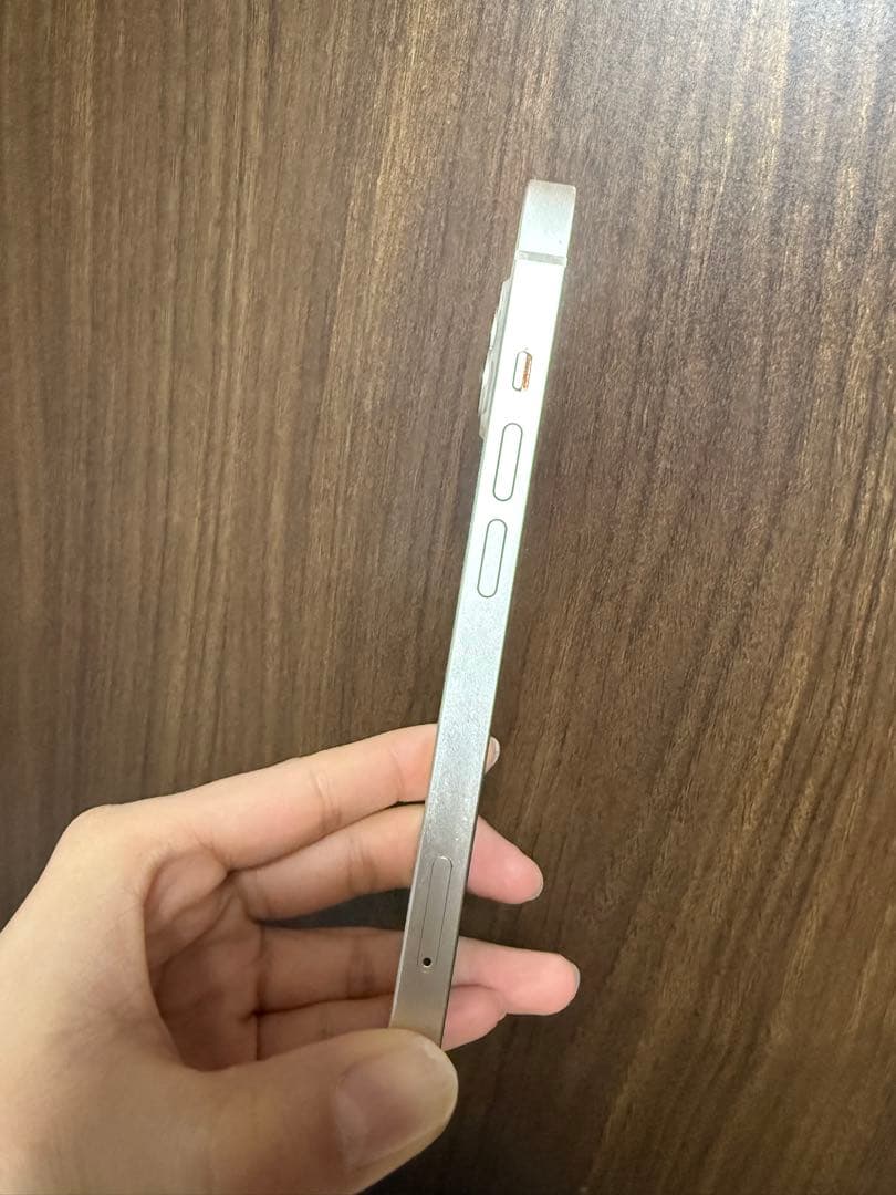 Apple iPhone 13 ホワイト 本体(海外版)