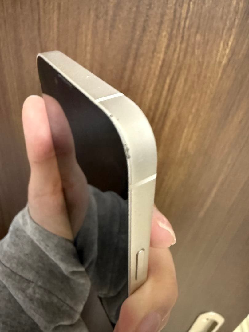 Apple iPhone 13 ホワイト 本体(海外版)