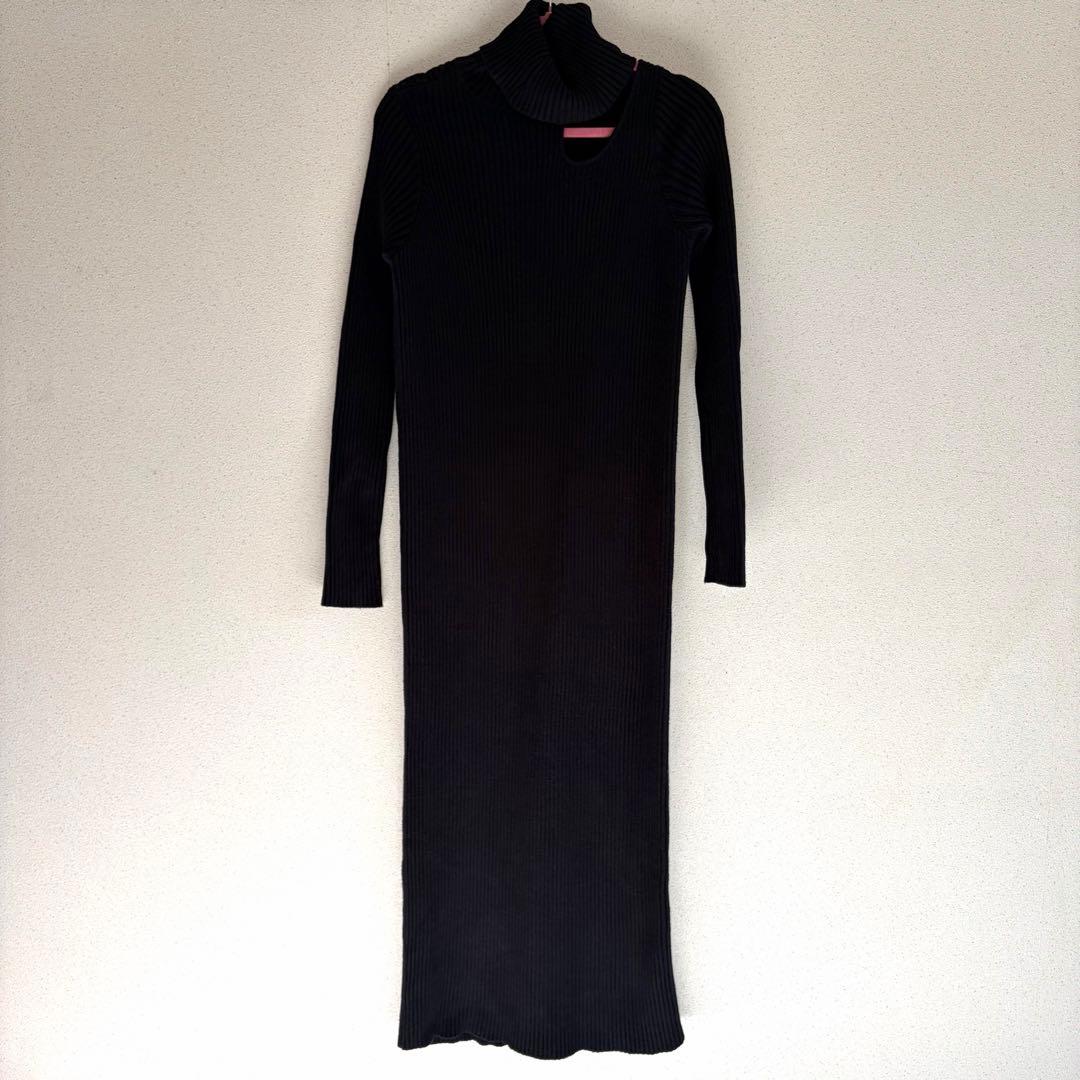 Glam Lips デコルテ CUTOUT ニット ワンピース　ブラック