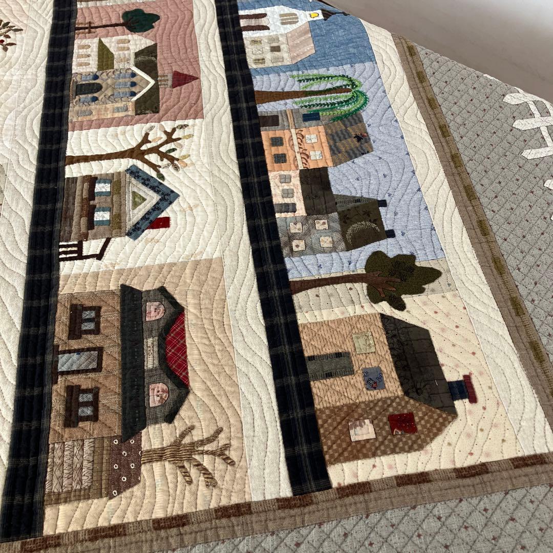 パッチワークキルト　ハウスのタペストリー　2枚　おまとめ　ハンドメイド