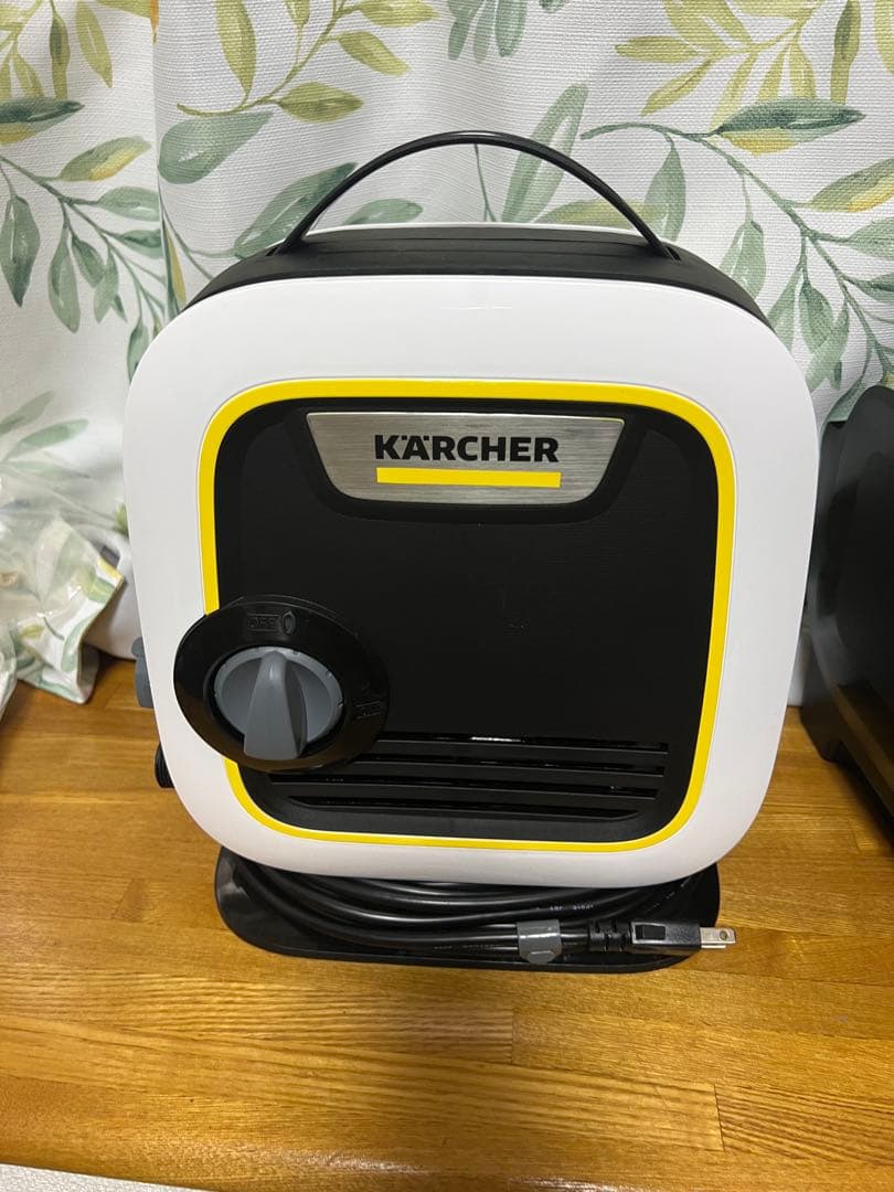 j*k様 KARCHER K MINI PLUS 高圧洗浄機 本体　白　美品　ほ