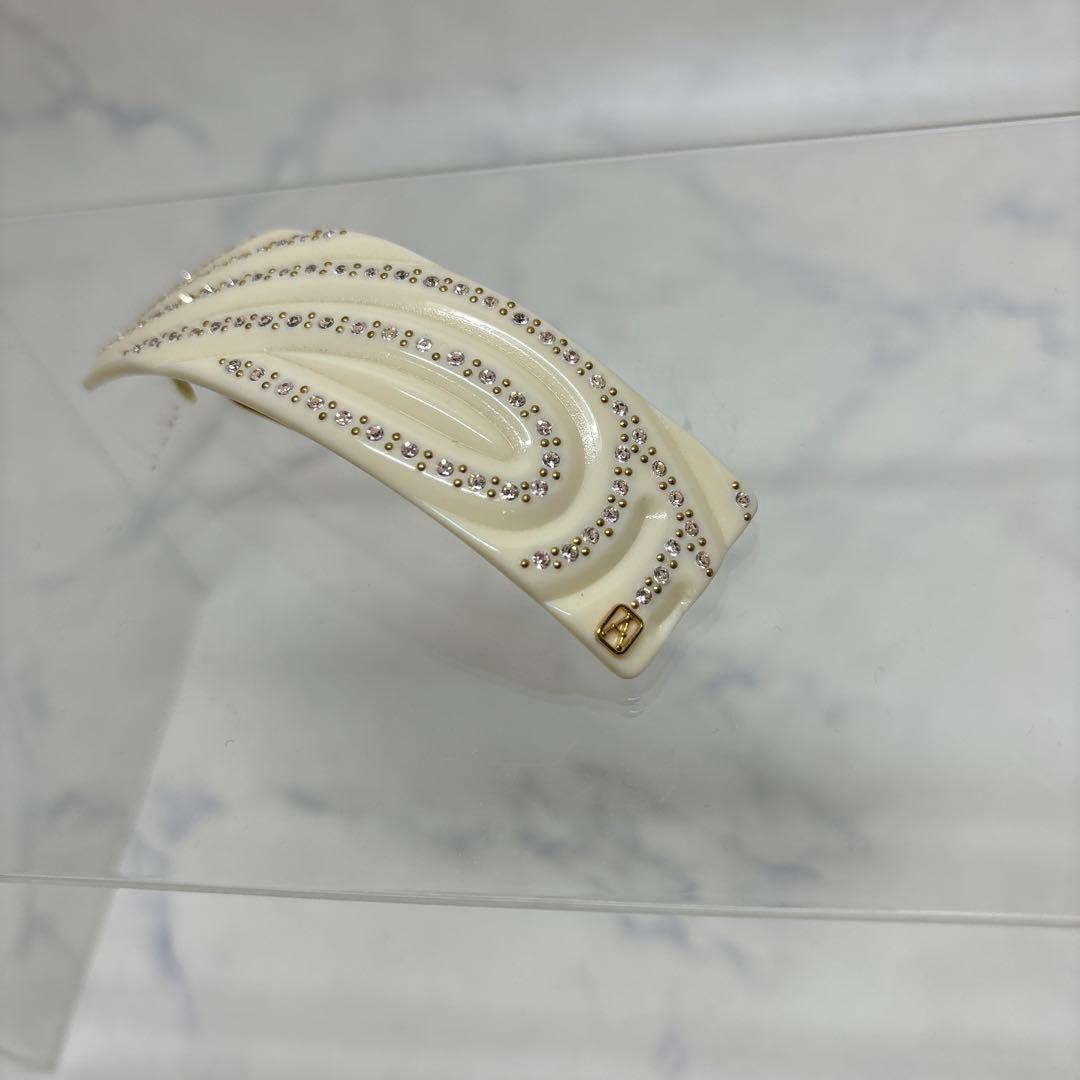 1105 アレクサンドルドゥパリ　バレッタ　ホワイト　傷,汚れあり.