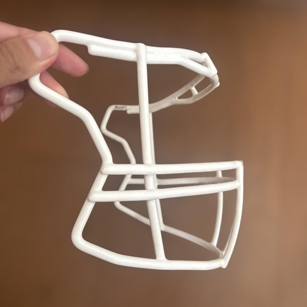 さ*）様 アメリカンフットボール フェイスガード ホワイト