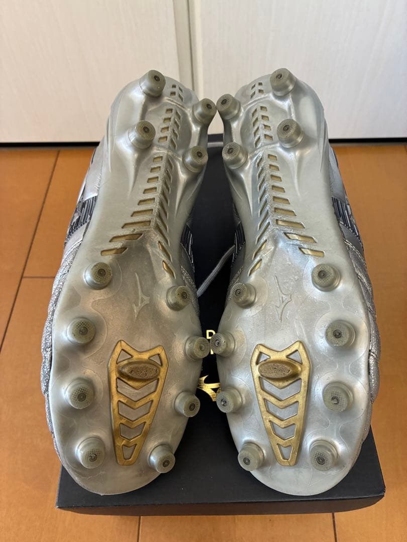 ミズノ モレリア ネオ4 サッカースパイク 25cm