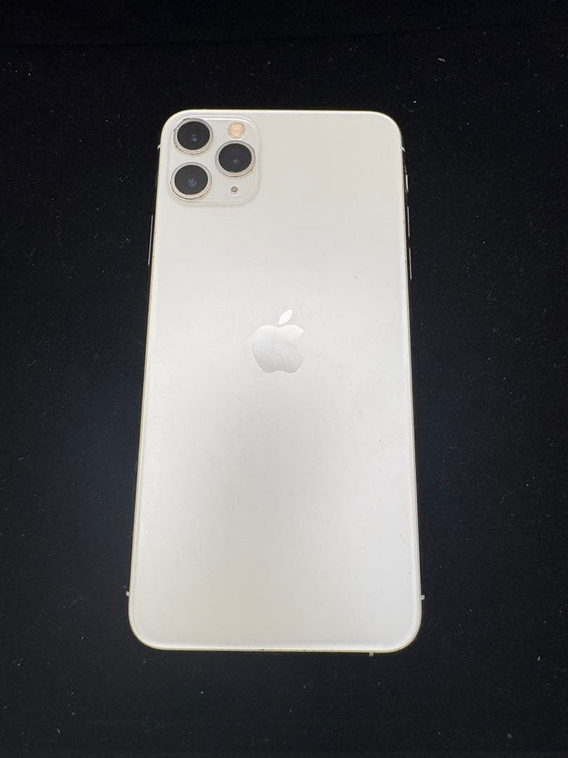 iPhone 11 Pro max 64GB シルバー　バッテリー残量76%