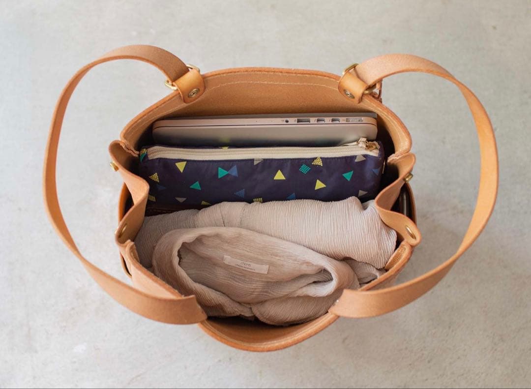 【セール中】アナロジコ　analogico トートリュックMサイズ　マローネ