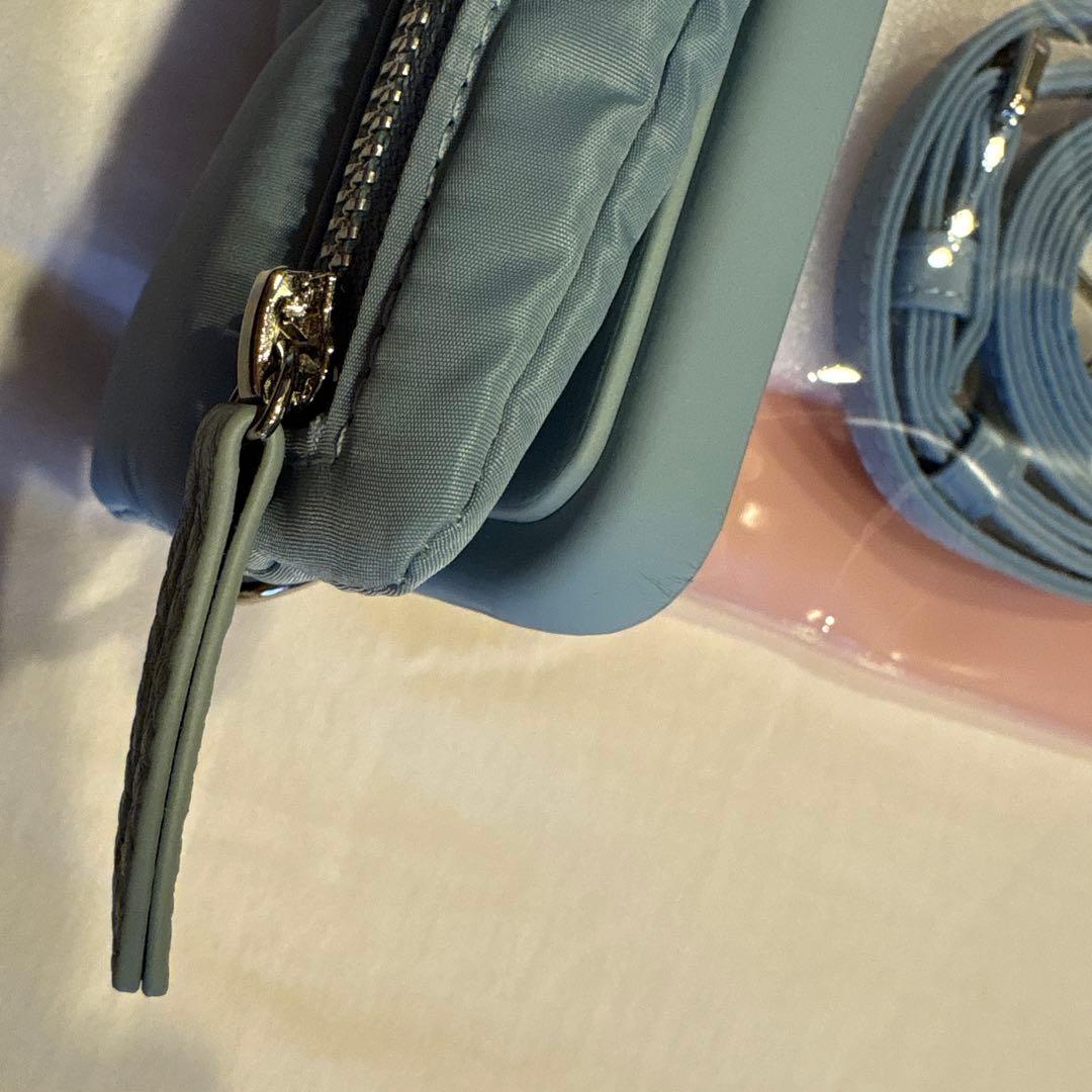 ajew★iPhone16★ほぼ新品未使用