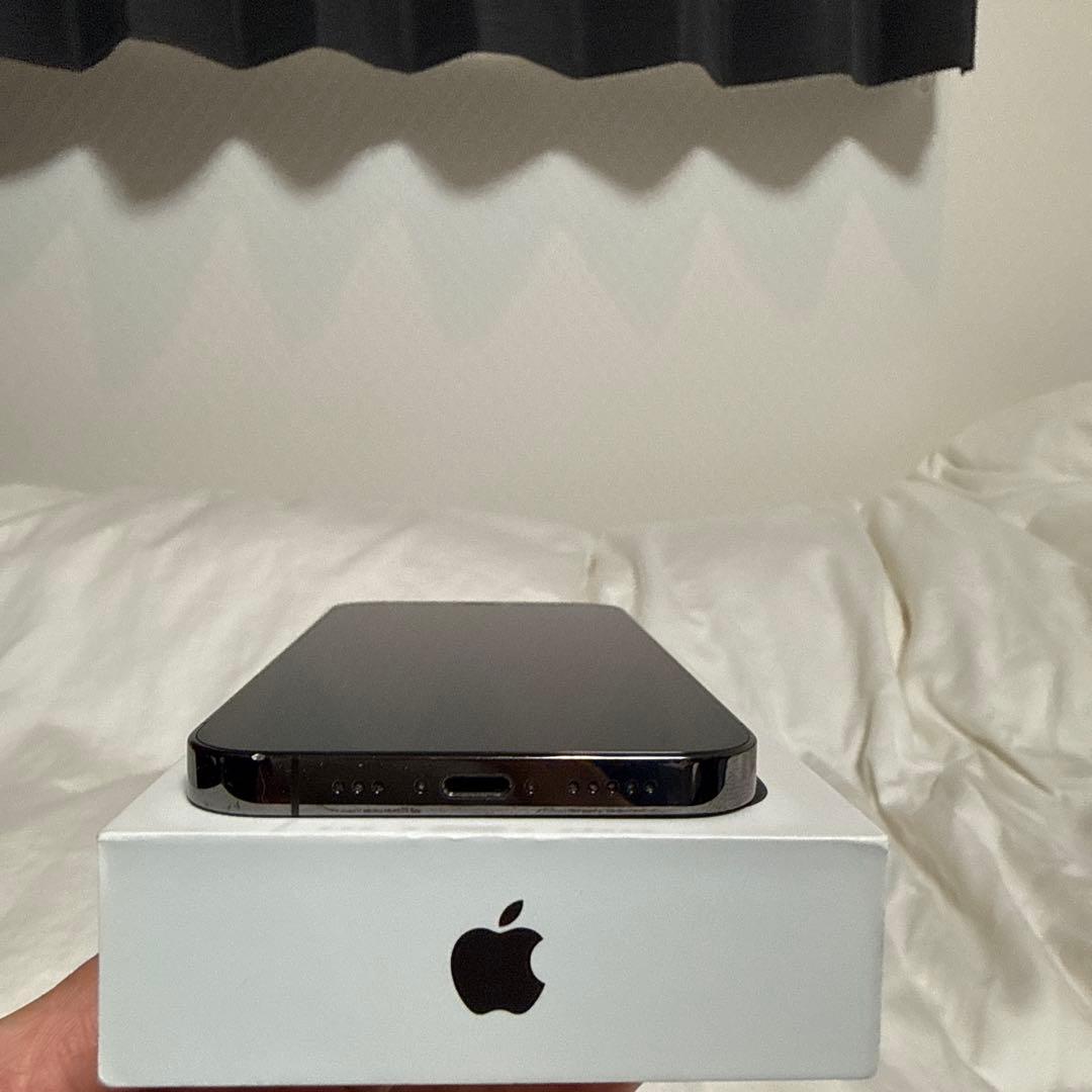 Apple iPhone 12 Pro グラファイト本体 バッテリー88%