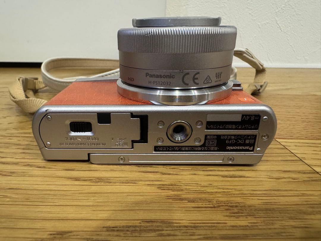 Panasonic LUMIX DC-GF9W ダブルレンズキット　ケース付