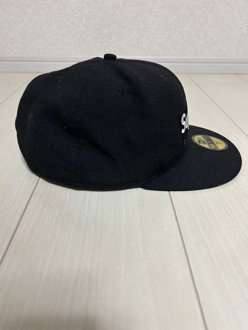 レア　初期　supreme New Era 黒キャップ World Famous