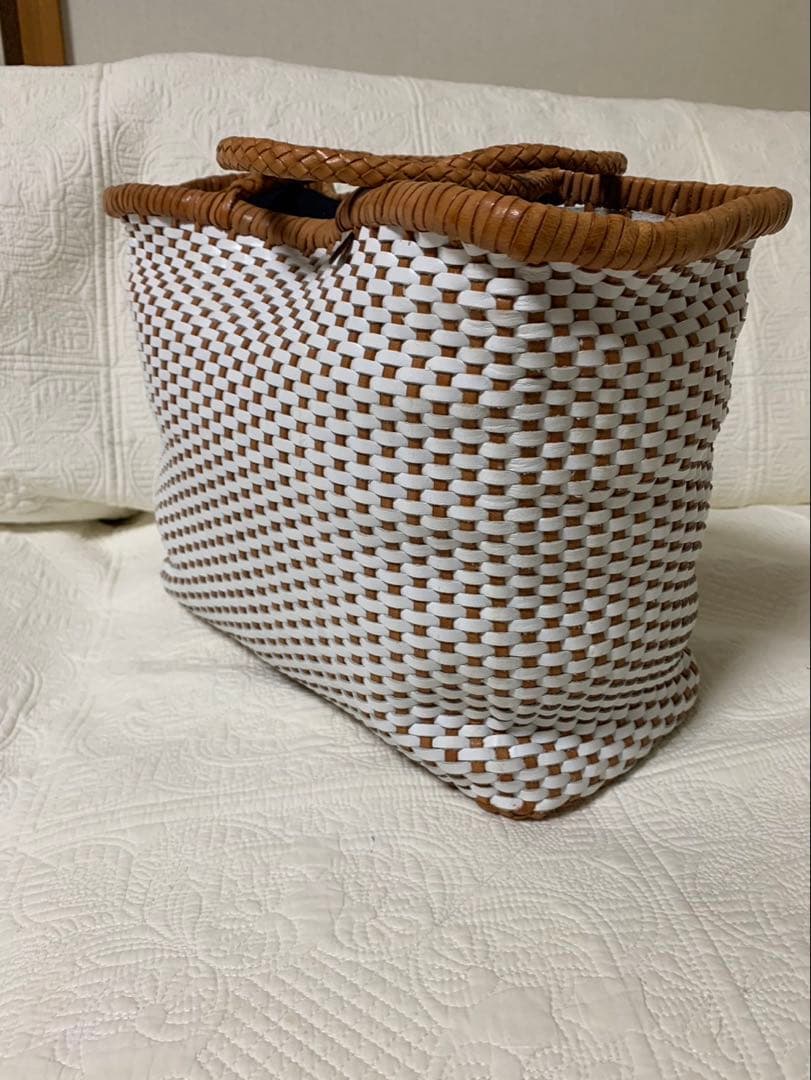 完売品 定価8万 45R かご バッグ バッファローレザー