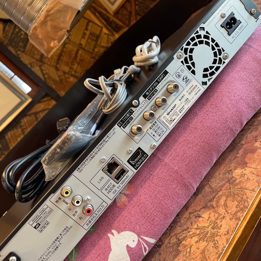 シャープ BD-W2700 12倍録 ２TB 新品BDリモ等付フル装備 完動品！