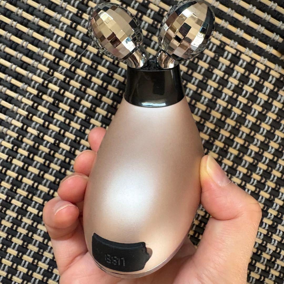 NIPLUX BEAUTY QRELLE 美顔器 EMS美顔器ローラー