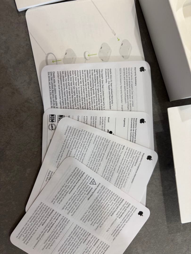 【純正品ほぼ新品】AirPods Pro2 AppleCare＋付