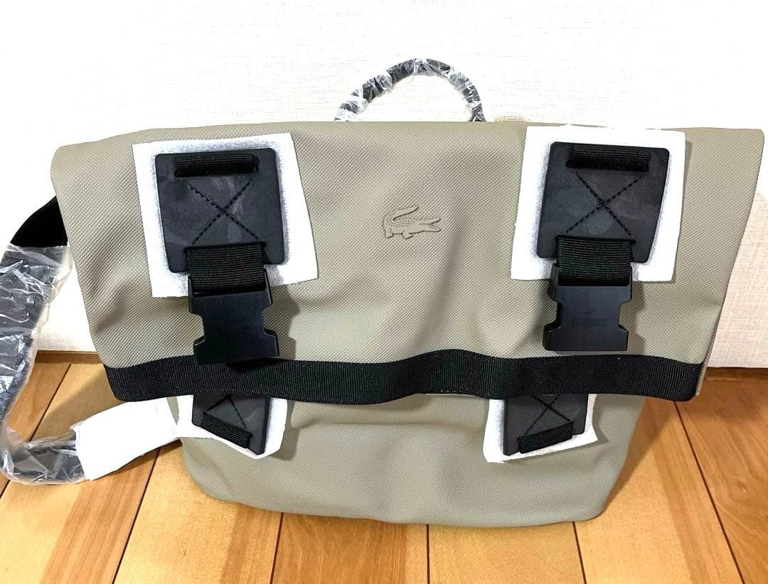 【未使用品】Lacosteメッセンジャーバッグ