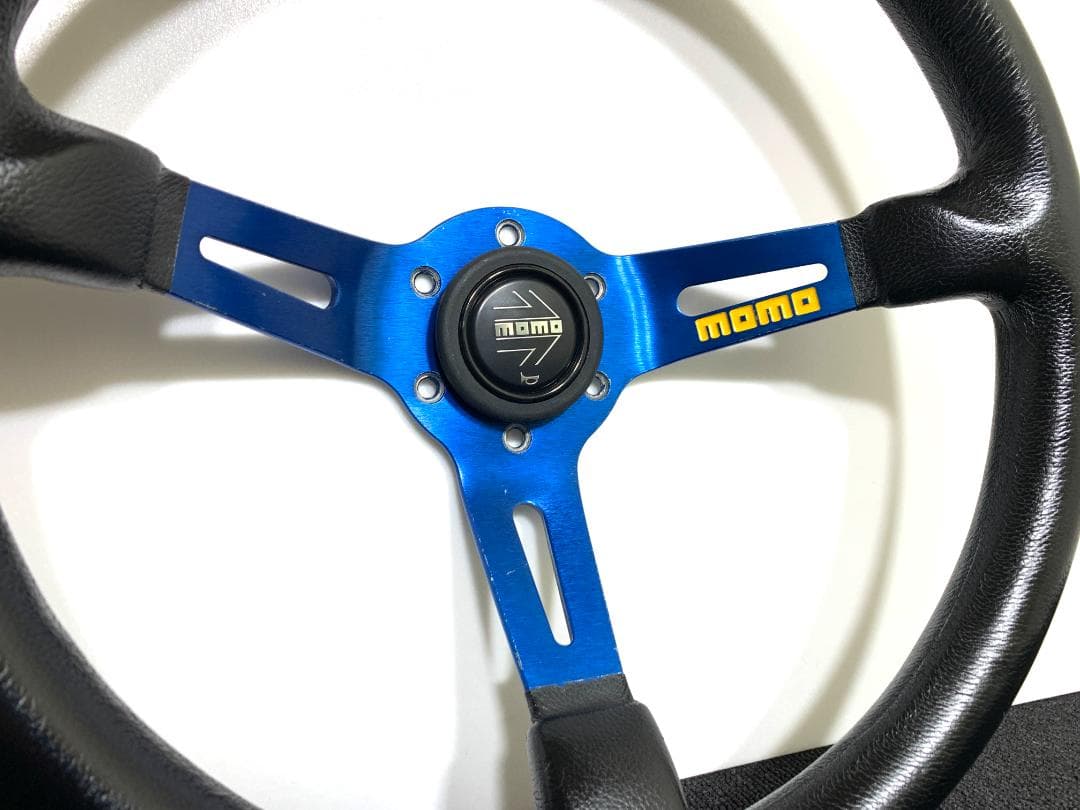 【送料無料・即日発送】モモ モデル08 ディープ 33Φ ホーンボタン付 美品