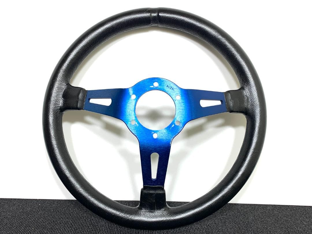 【送料無料・即日発送】モモ モデル08 ディープ 33Φ ホーンボタン付 美品