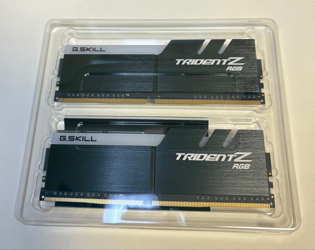G.SKILL Trident Z RGB DDR4メモリ16GB（8GB×2）