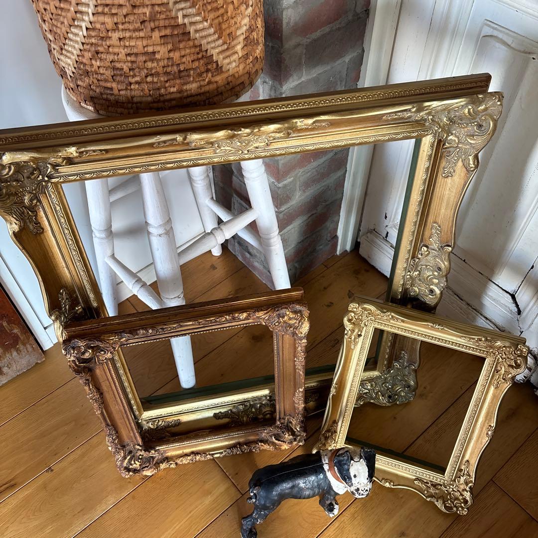 大きな額縁です。フレーム　アンティーク