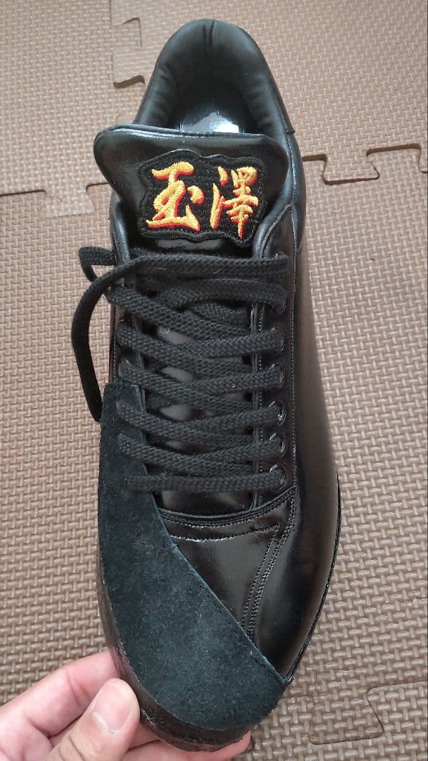 黒 レザー スポーツシューズ 金属スパイク