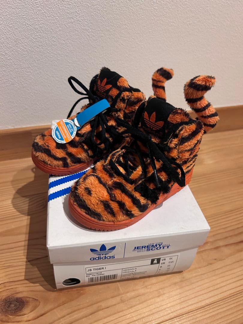 adidas ジェレミースコット　13cm