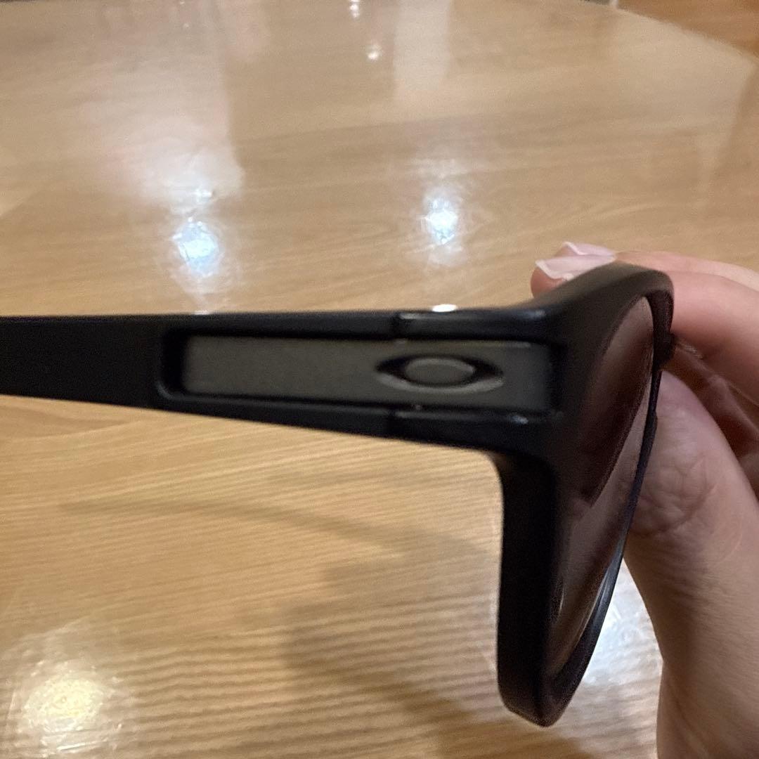 オークリー サングラス　ラッチ　OO9349-1953