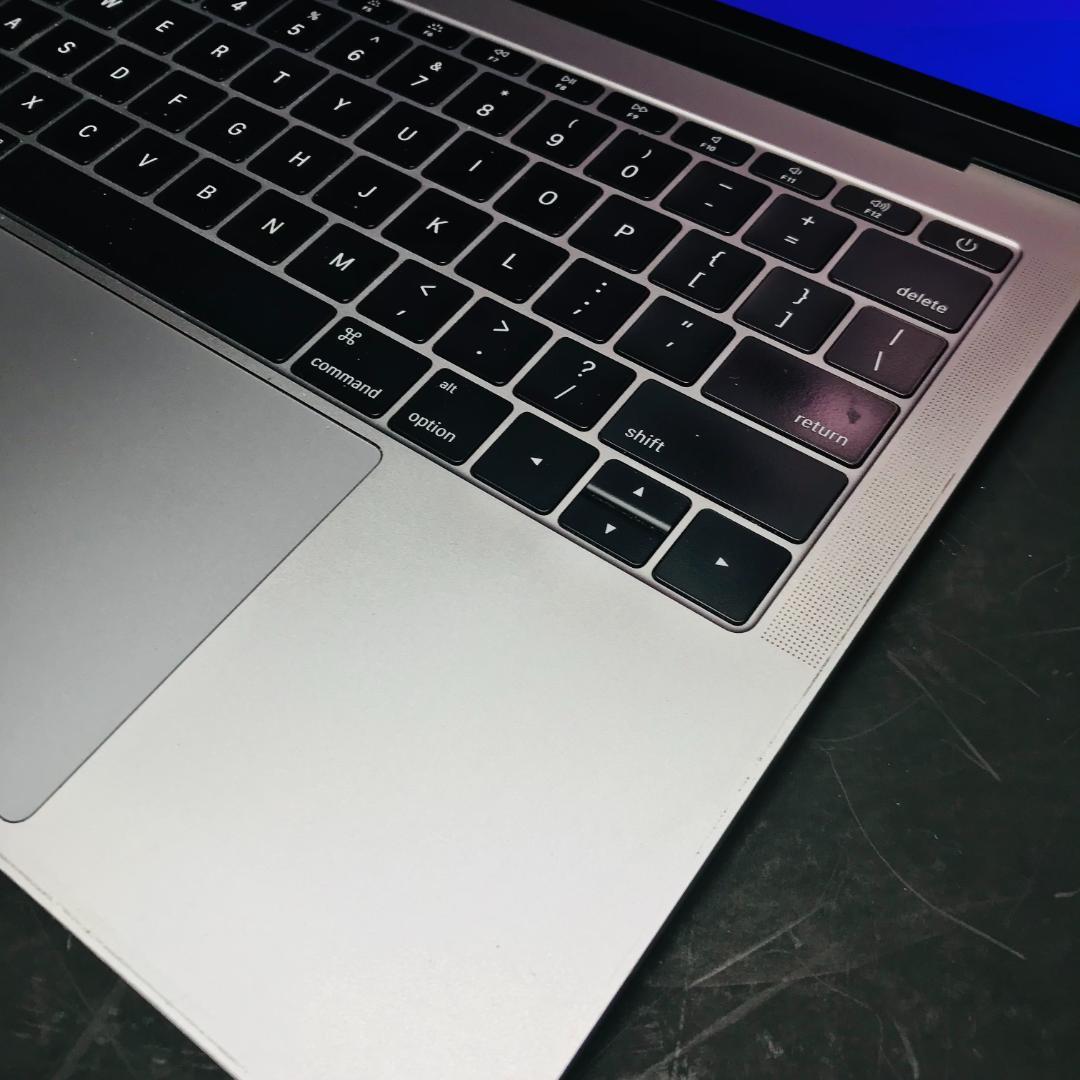 91) Macbook Pro 13 i7 16G 256G 新品バッテリ