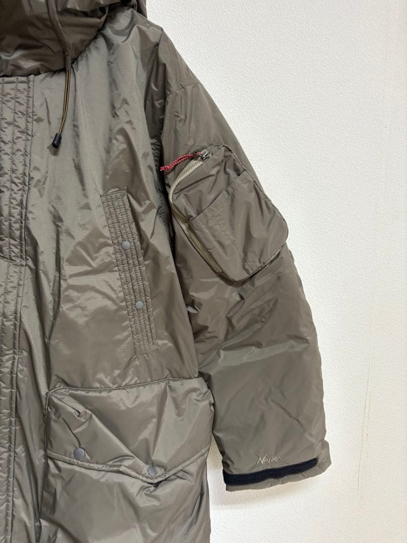 ナンガオーロラダウンロングコート　カーキM