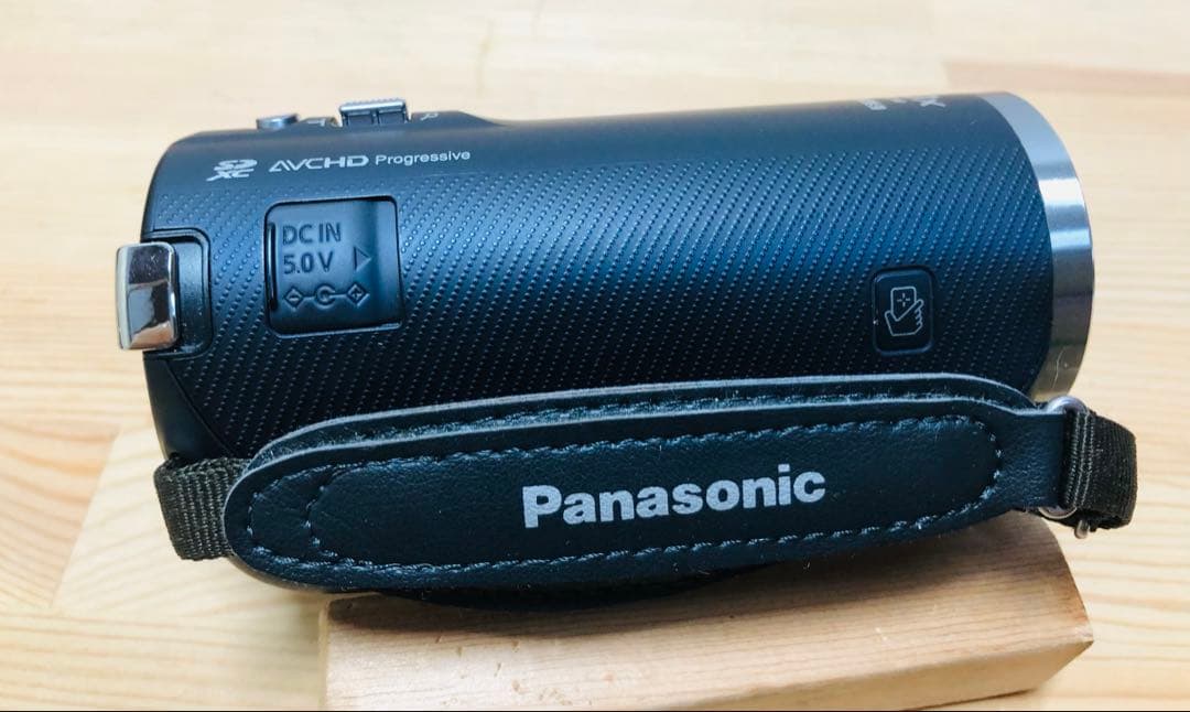 Panasonic ビデオカメラHC-V520M FULL HD2台　電池3個