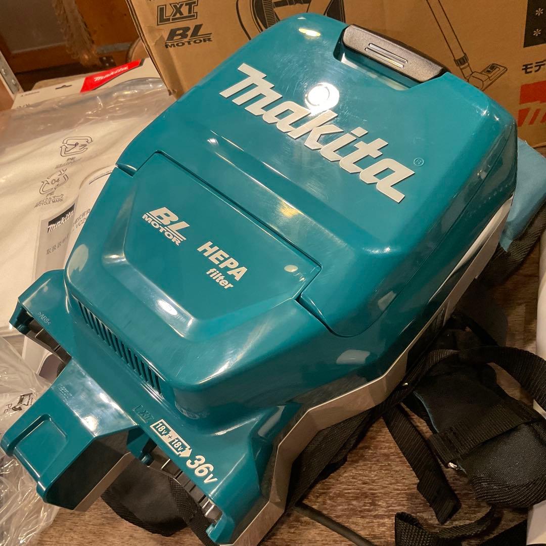 未使用 極美品！18V+18V=36V 充電式背負クリーナ VC261DZ