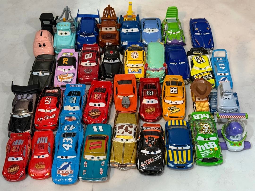 み*い様 カーズ ミニカー 36台セット ジャンク