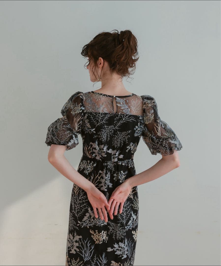 9★新品★ ドリードール　ボタニカル 刺繍 パフスリーブ ワンピース サンプル品