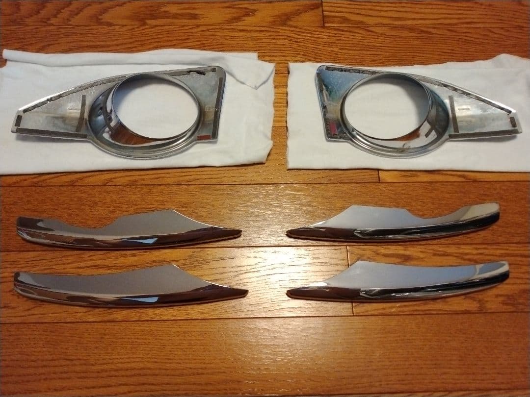 70ヴォクシー後期フォグランプガーニッシュ