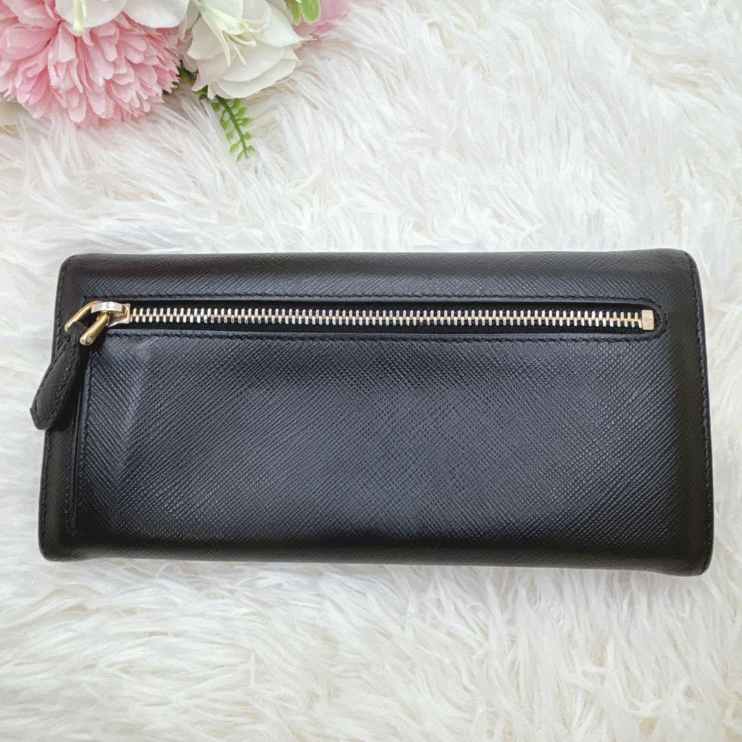 PRADA サフィアーノレザー フラップ 長財布 メタルロゴ ブラック