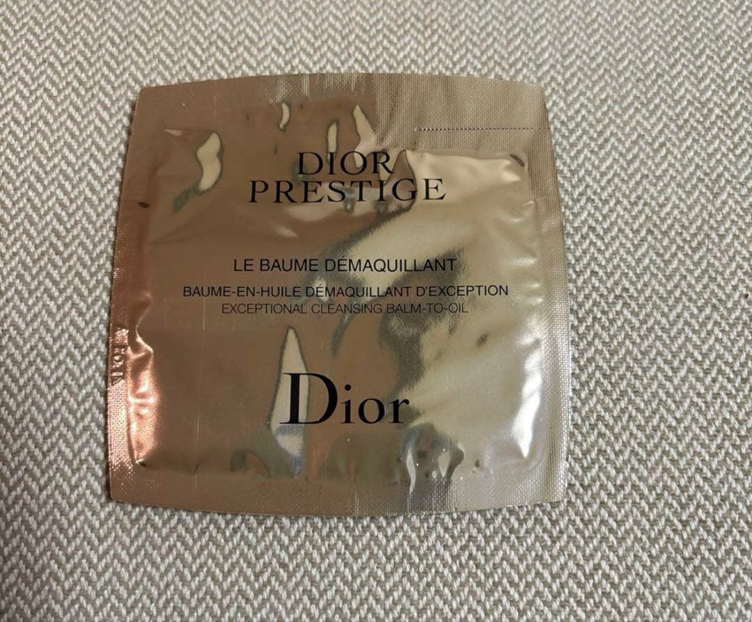 未使用ディオールビューティー&ケアセットホリデー　2025限定　サンプル付き