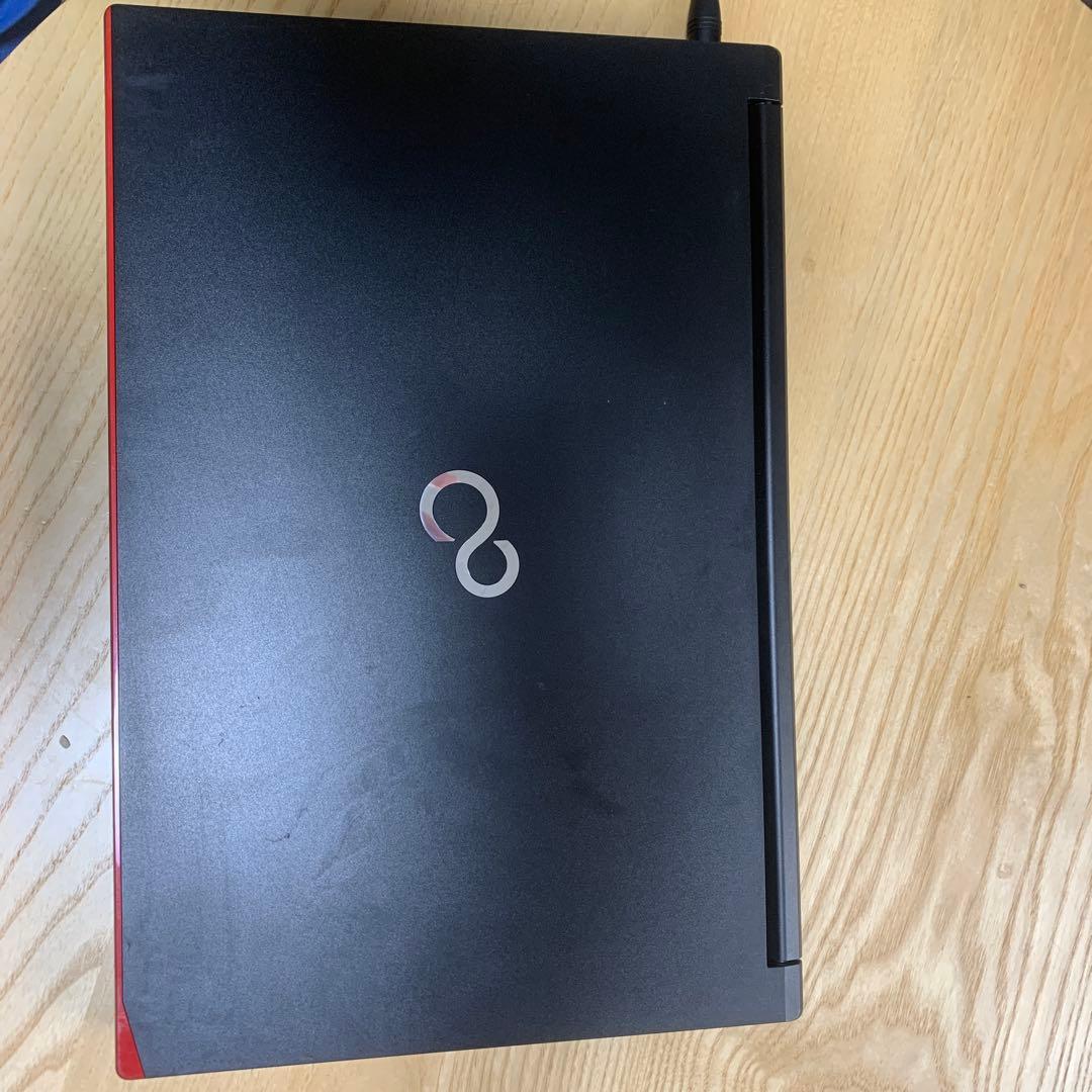 Fujitsu LIFEBOOK A746/P ノートPC