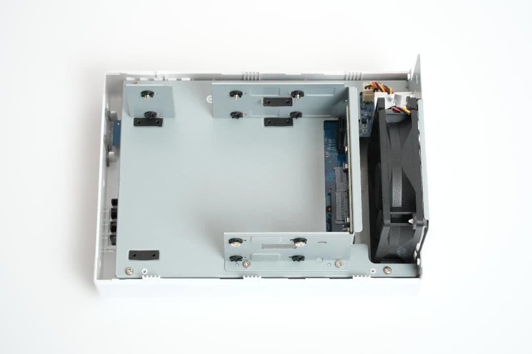 Synology NASキット 2ベイ DS223j/G 箱無し