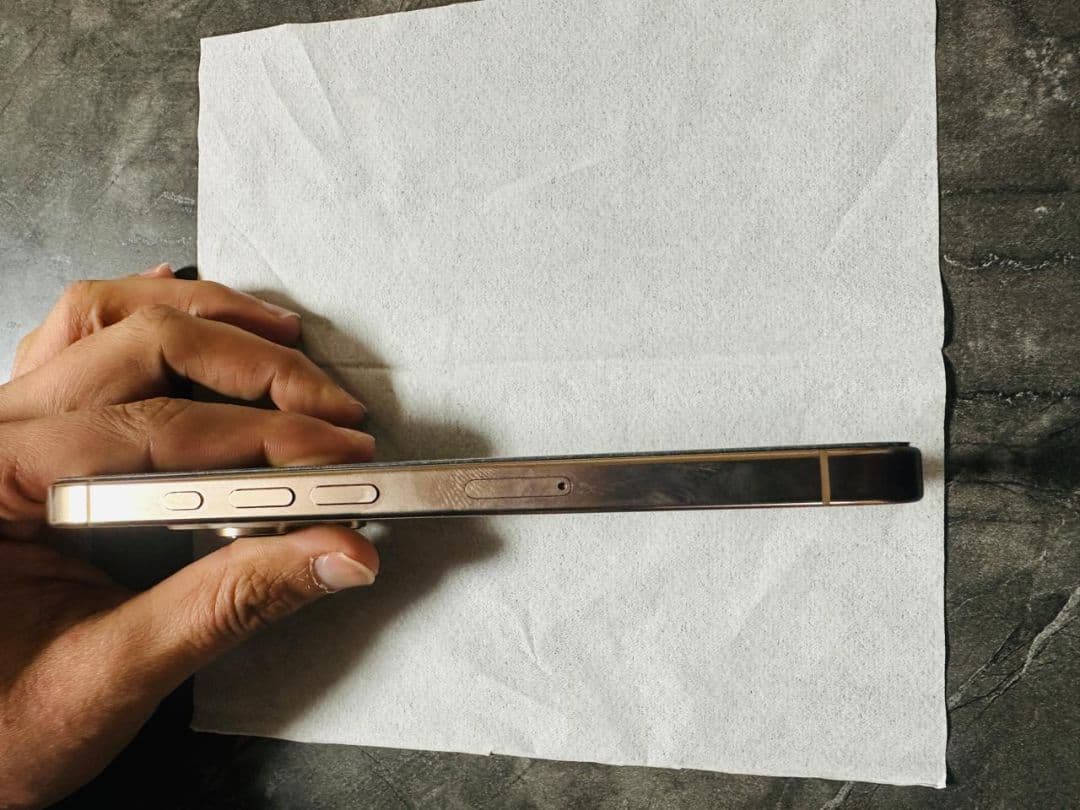 iPhone 16proスマートフォン 本体