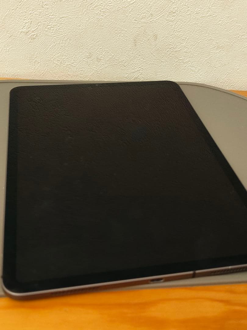 iPadPro11A1934ジャンク品アクティベーションロックバックライト不良