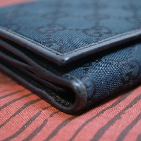 GUCCI グッチ GGキャンバス 二つ折り財布 ブラック インターロッキングG
