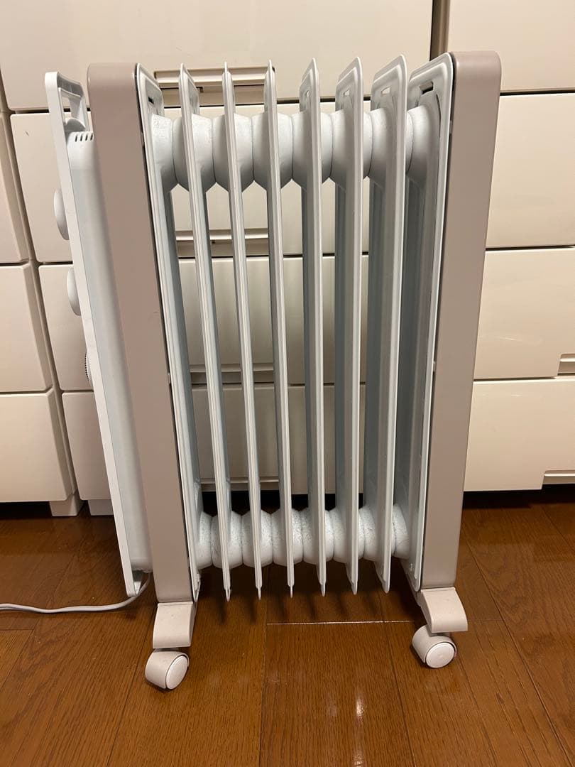 DeLonghi Vernicci 2400 オイルヒーター