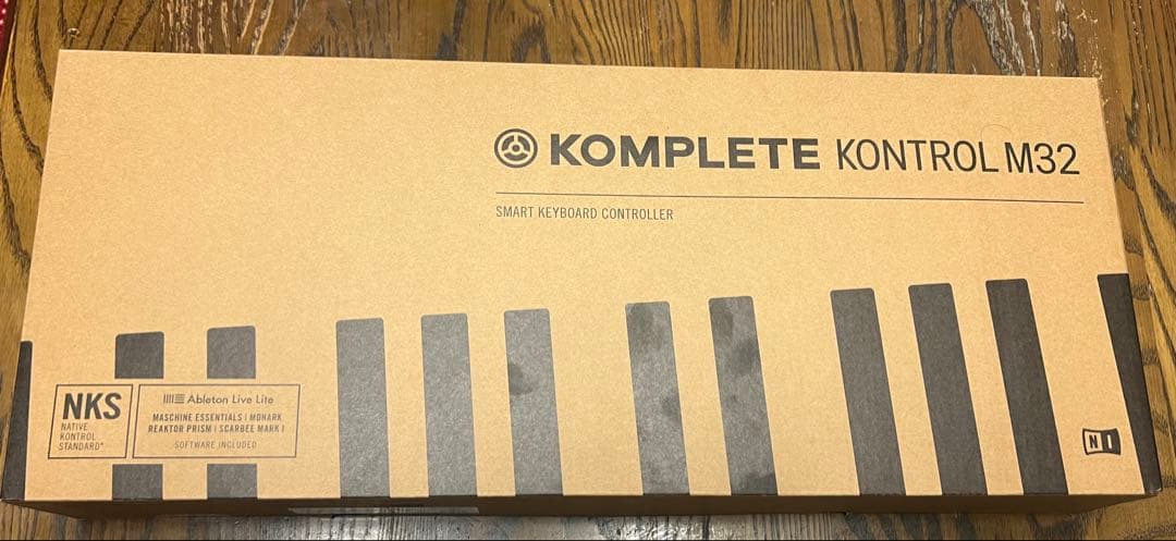 『新品』！『未開封』KOMPLETE KONTROL M32 MIDIキーボード